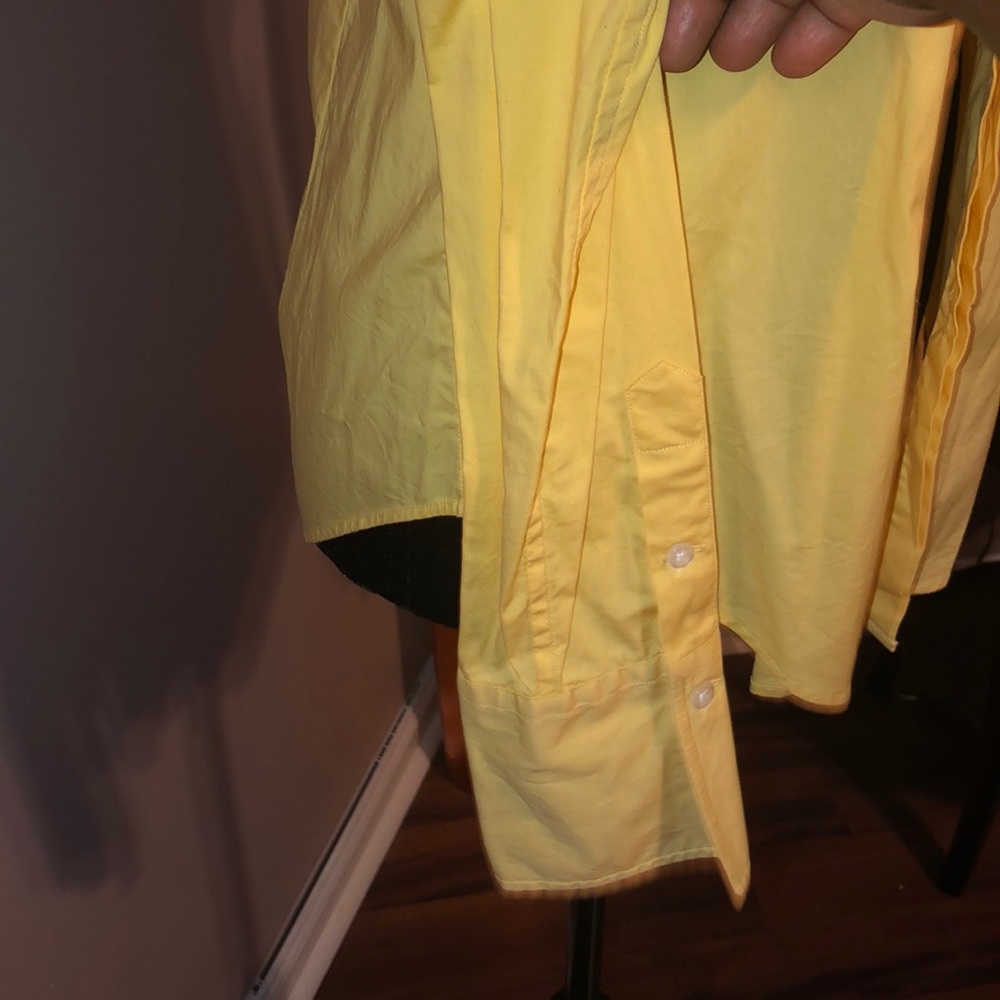 Banana Ruffle Blouse - Picture 3 of 6